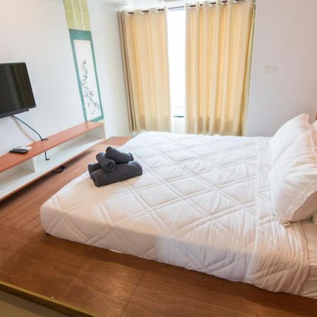 2 Feel Bed Station Aparthotel Удон Тани Екстериор снимка