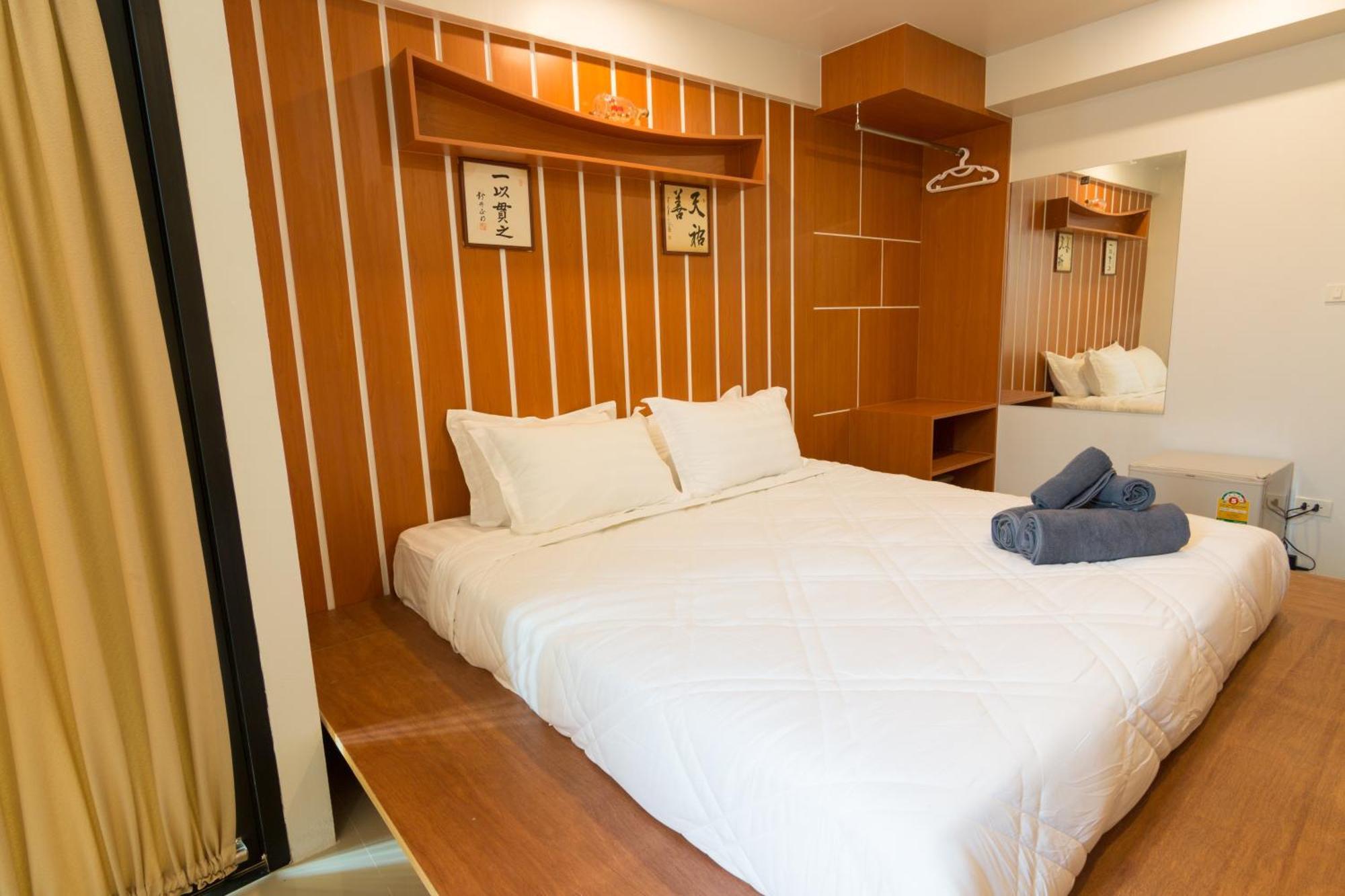 2 Feel Bed Station Aparthotel Удон Тани Екстериор снимка