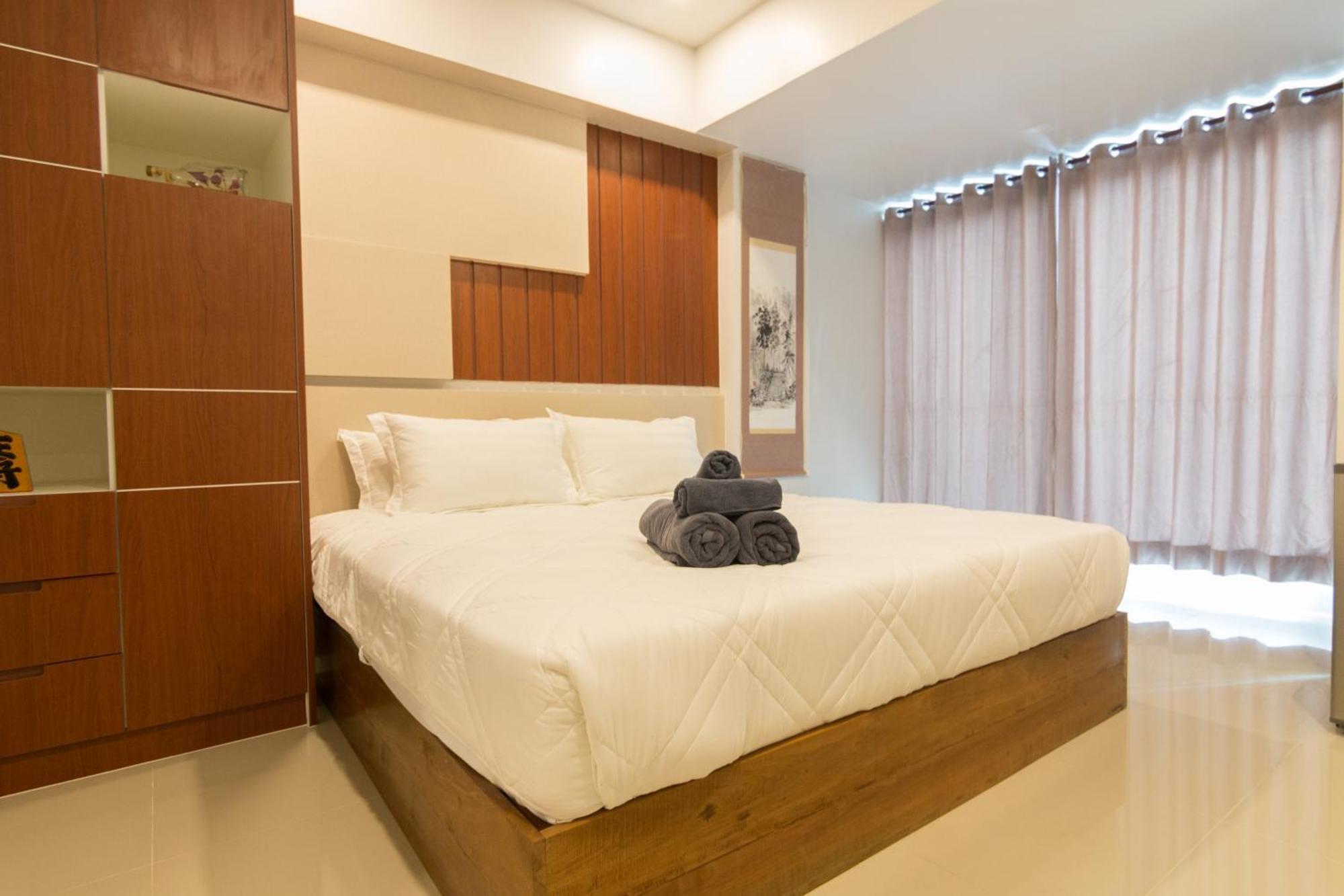 2 Feel Bed Station Aparthotel Удон Тани Стая снимка