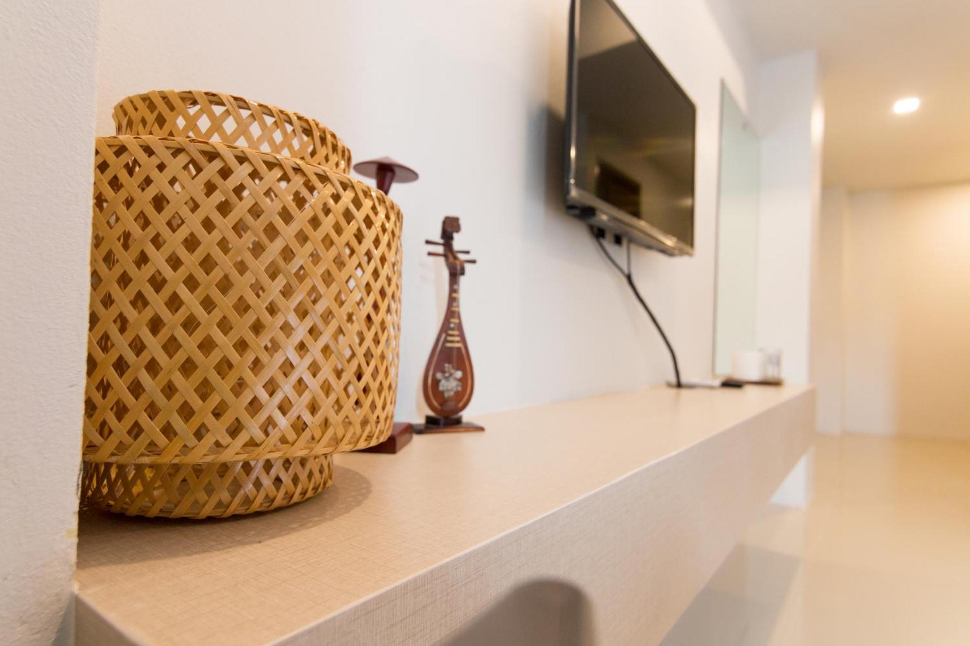 2 Feel Bed Station Aparthotel Удон Тани Стая снимка