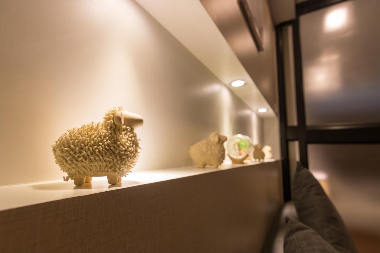 2 Feel Bed Station Aparthotel Удон Тани Екстериор снимка
